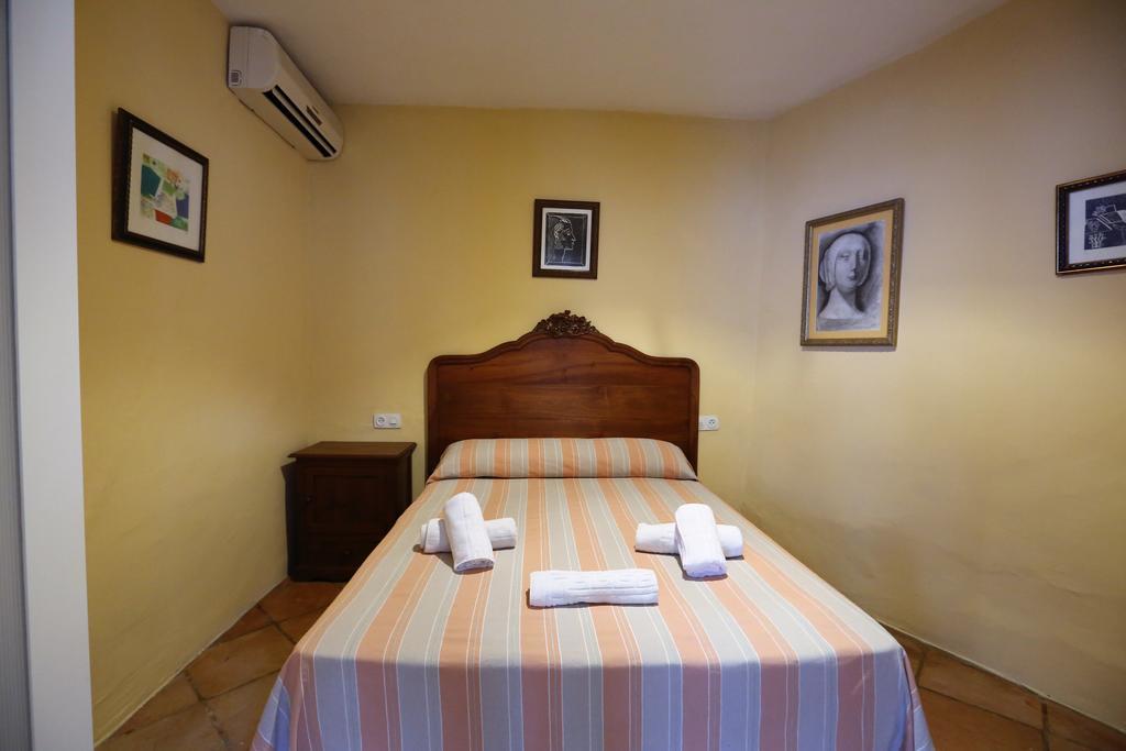 בית הארחה קזאיה דה לה סיירה 	El Rincon De San Benito מראה חיצוני תמונה
